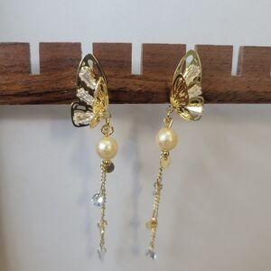 Elegant Gold Butterfly Dangle Earrings